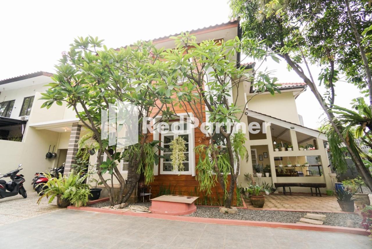 Hotel Fazza Syariah Mitra Reddoorz Yakarta Exterior foto