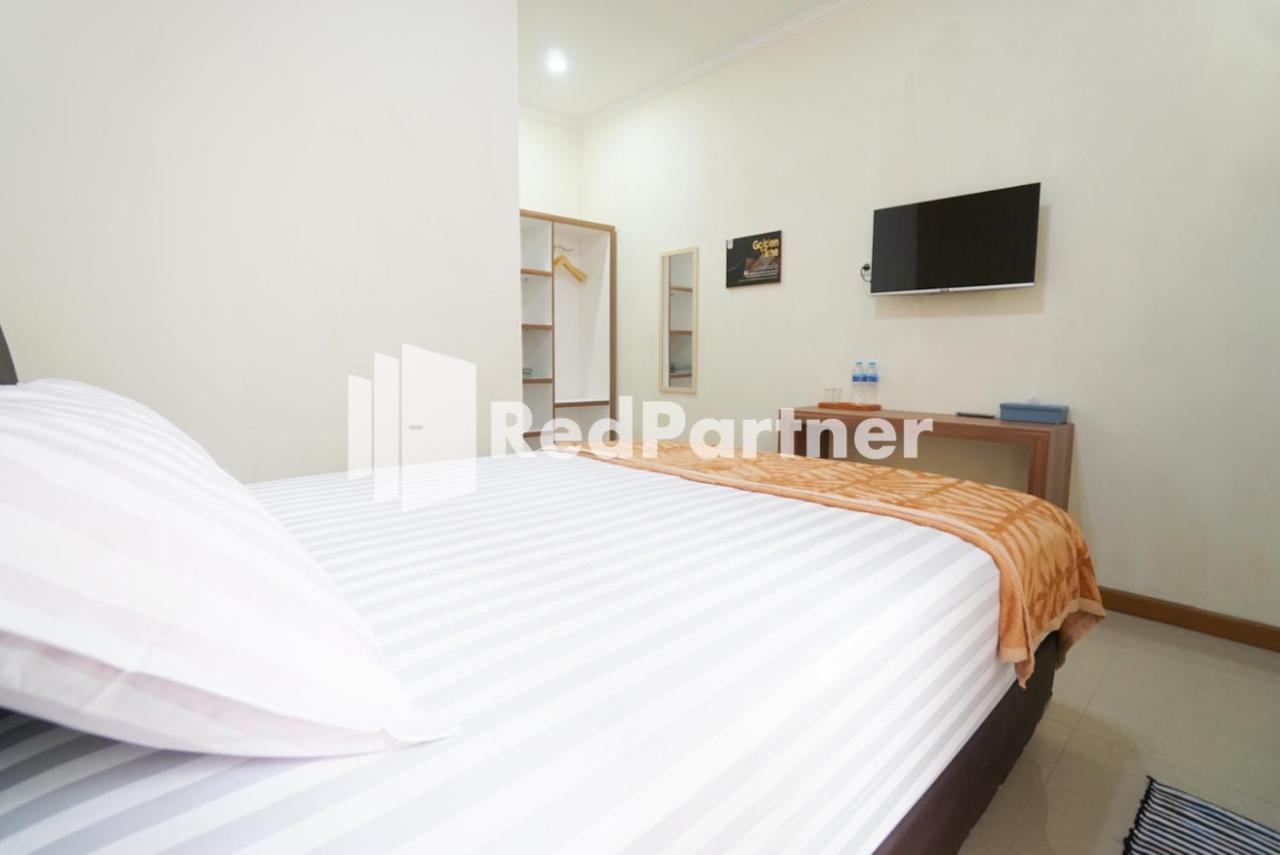 Hotel Fazza Syariah Mitra Reddoorz Yakarta Exterior foto
