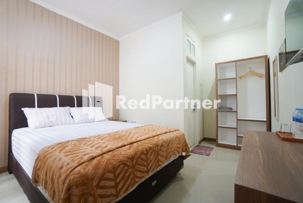 Hotel Fazza Syariah Mitra Reddoorz Yakarta Exterior foto
