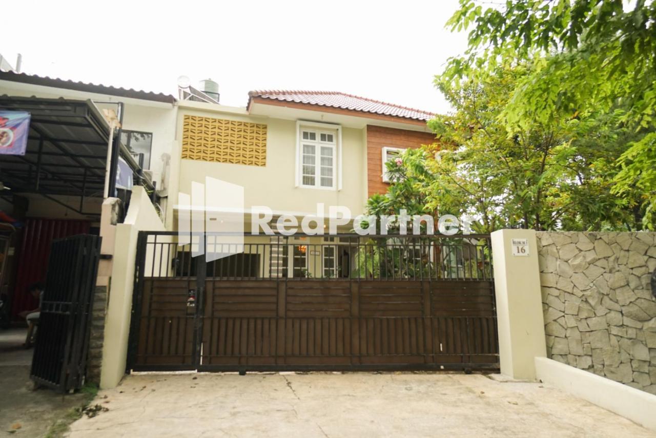 Hotel Fazza Syariah Mitra Reddoorz Yakarta Exterior foto